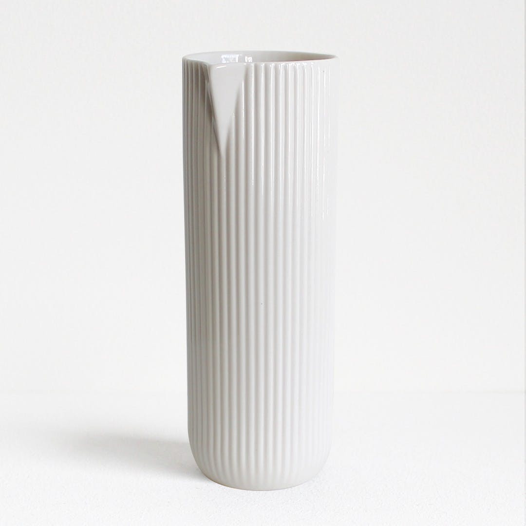 Archive Studio Carafe White Karaffe Vase
